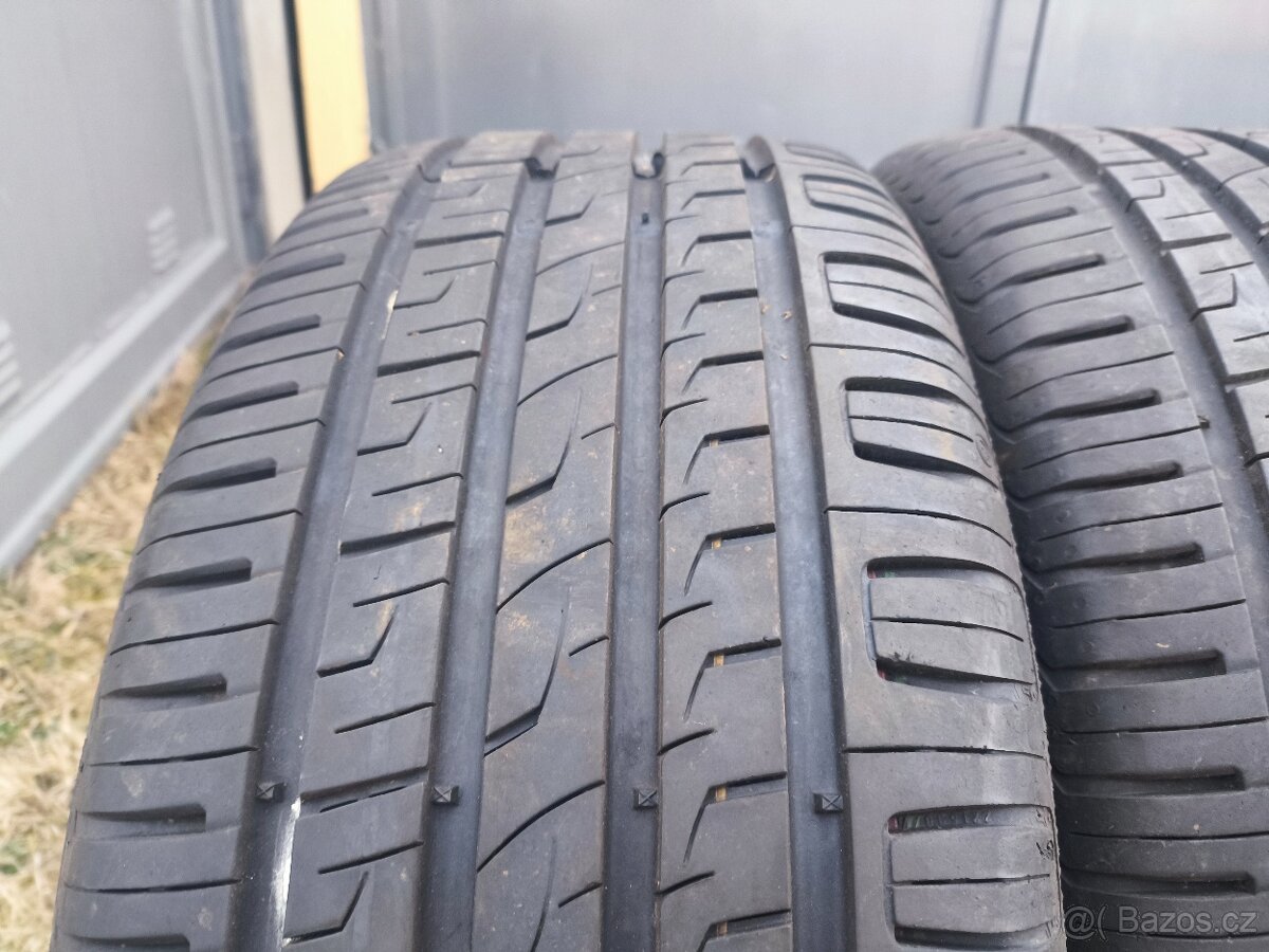 225/55R17 letní pneu