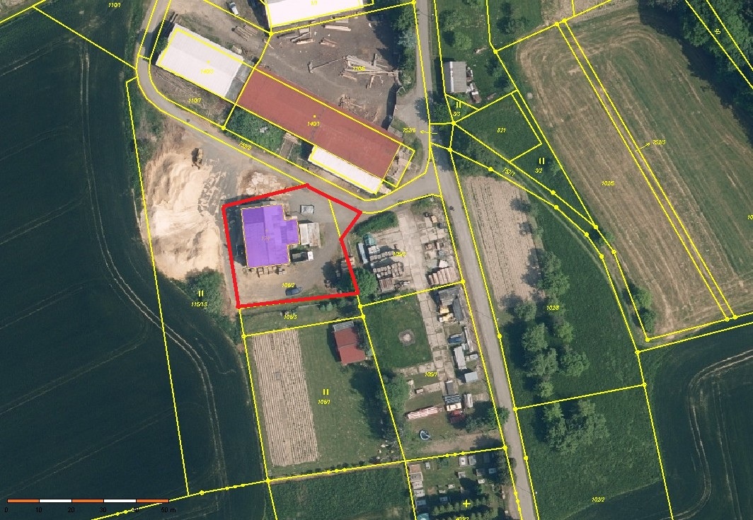 stavební pozemek 1250m2 s výrobním areálem