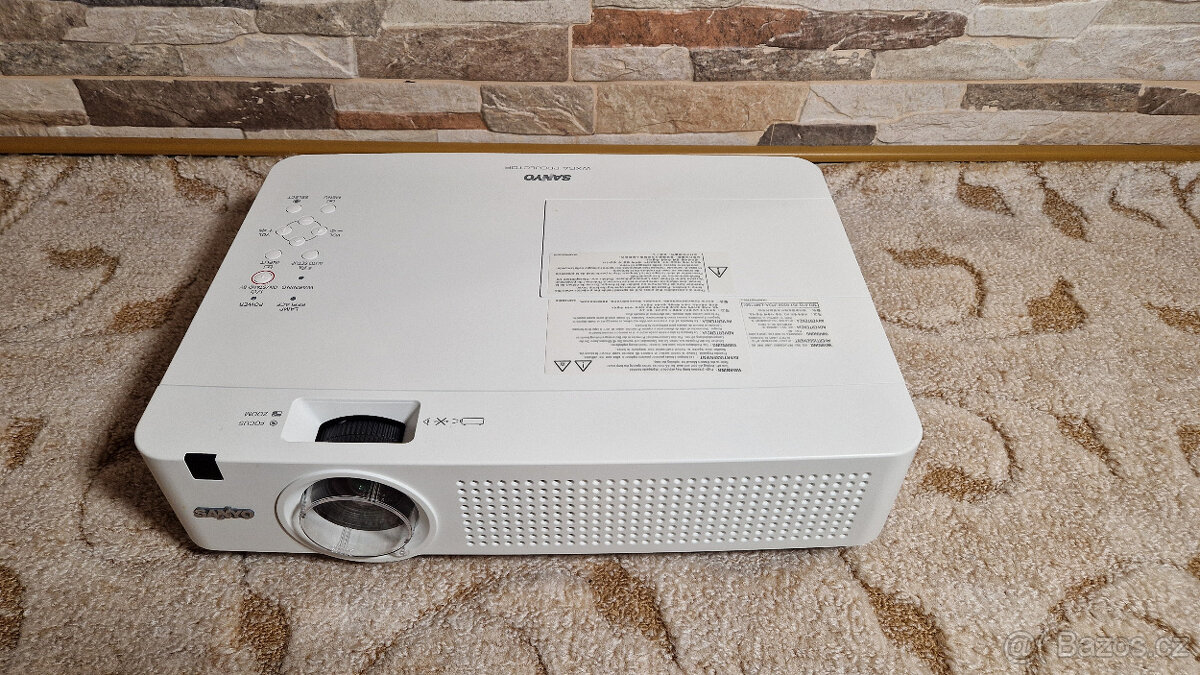 SANYO PLC-WU3001