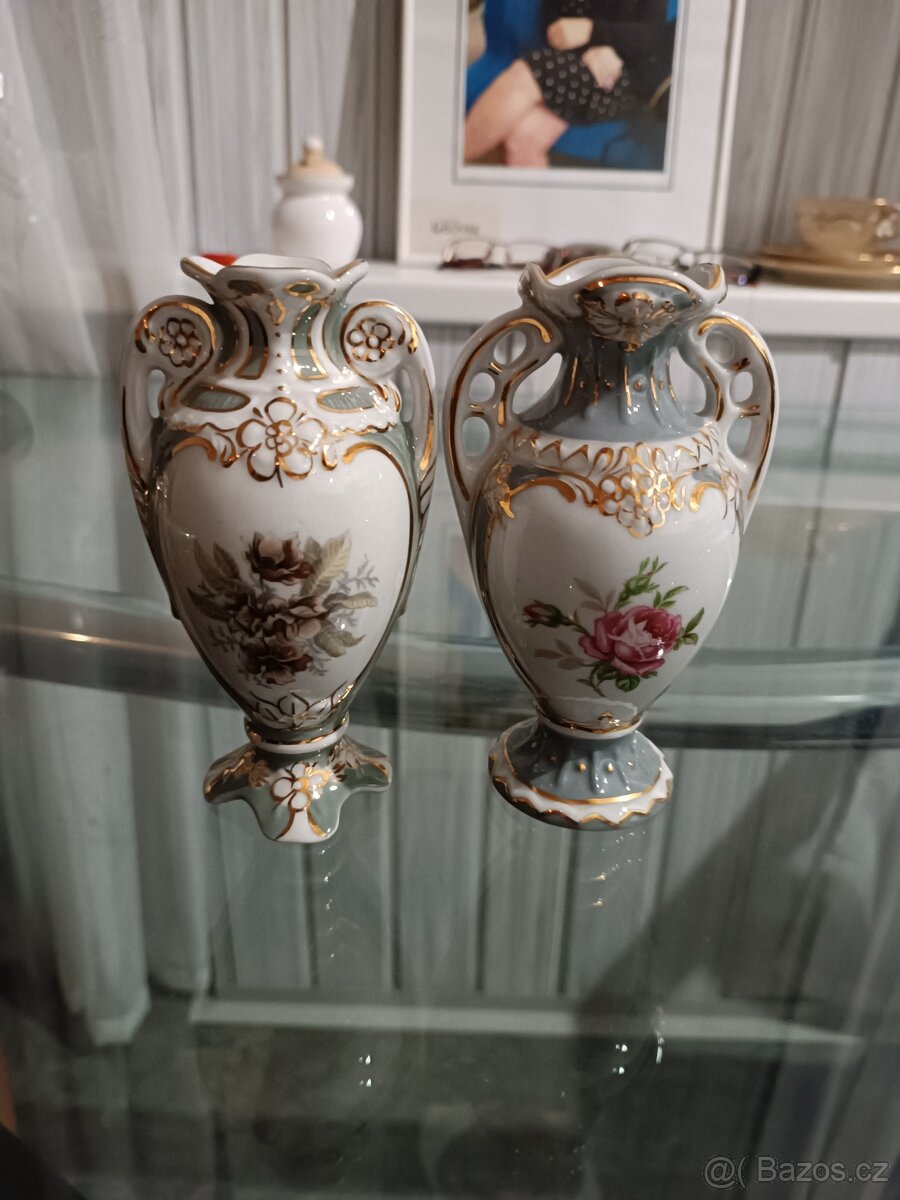 Prodám 2ks porcelánových váziček Dux