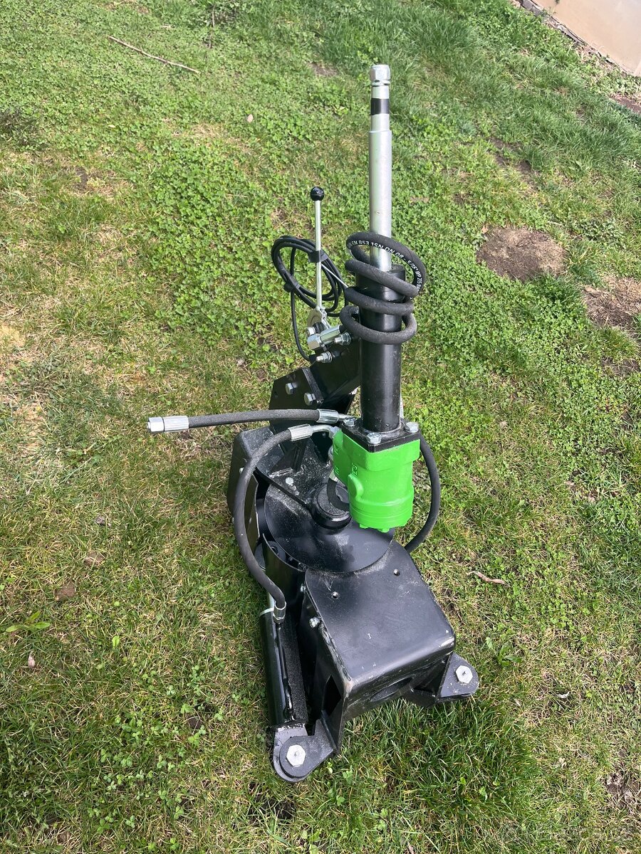 Hydraulický posilovač rizeni na traktor mt8 132
