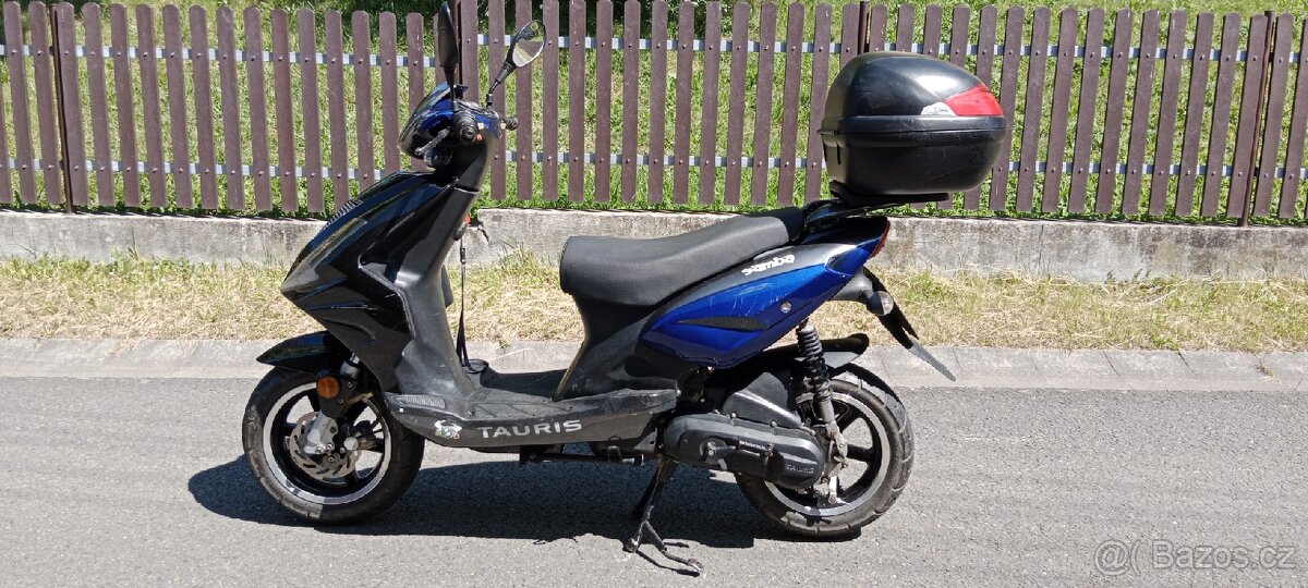 Prodám skútr 50ccm
