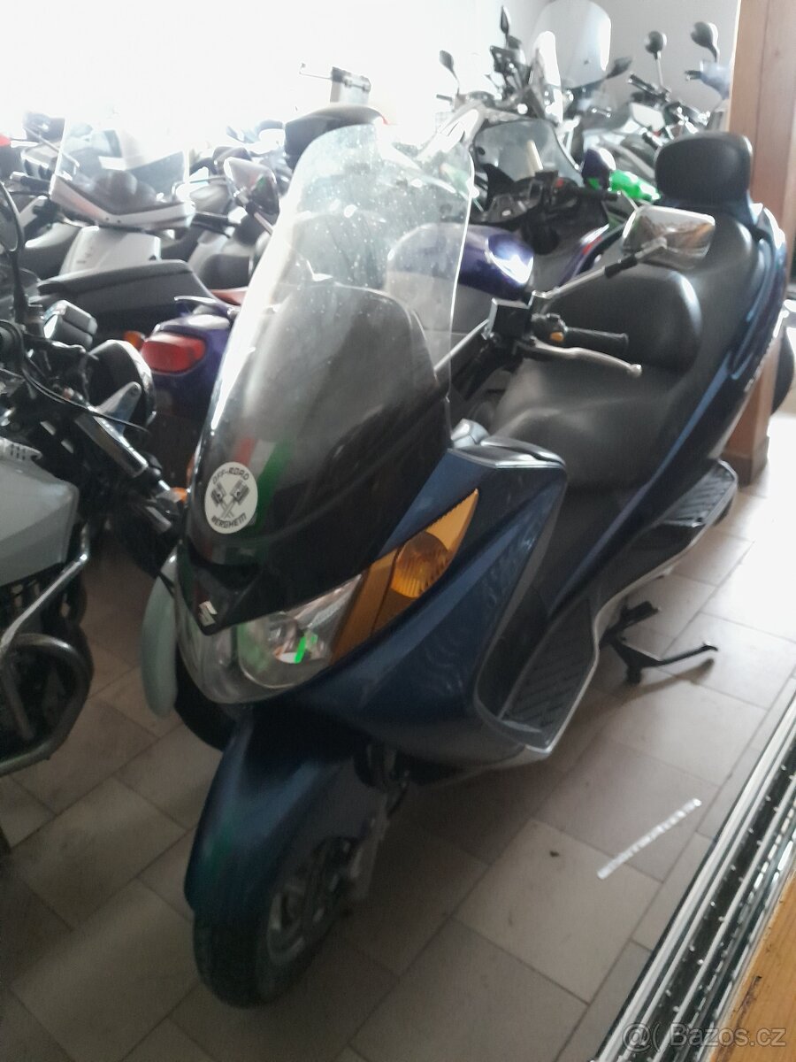 Suzuki AN 400 Burgman 2004, rozprodám po dílech