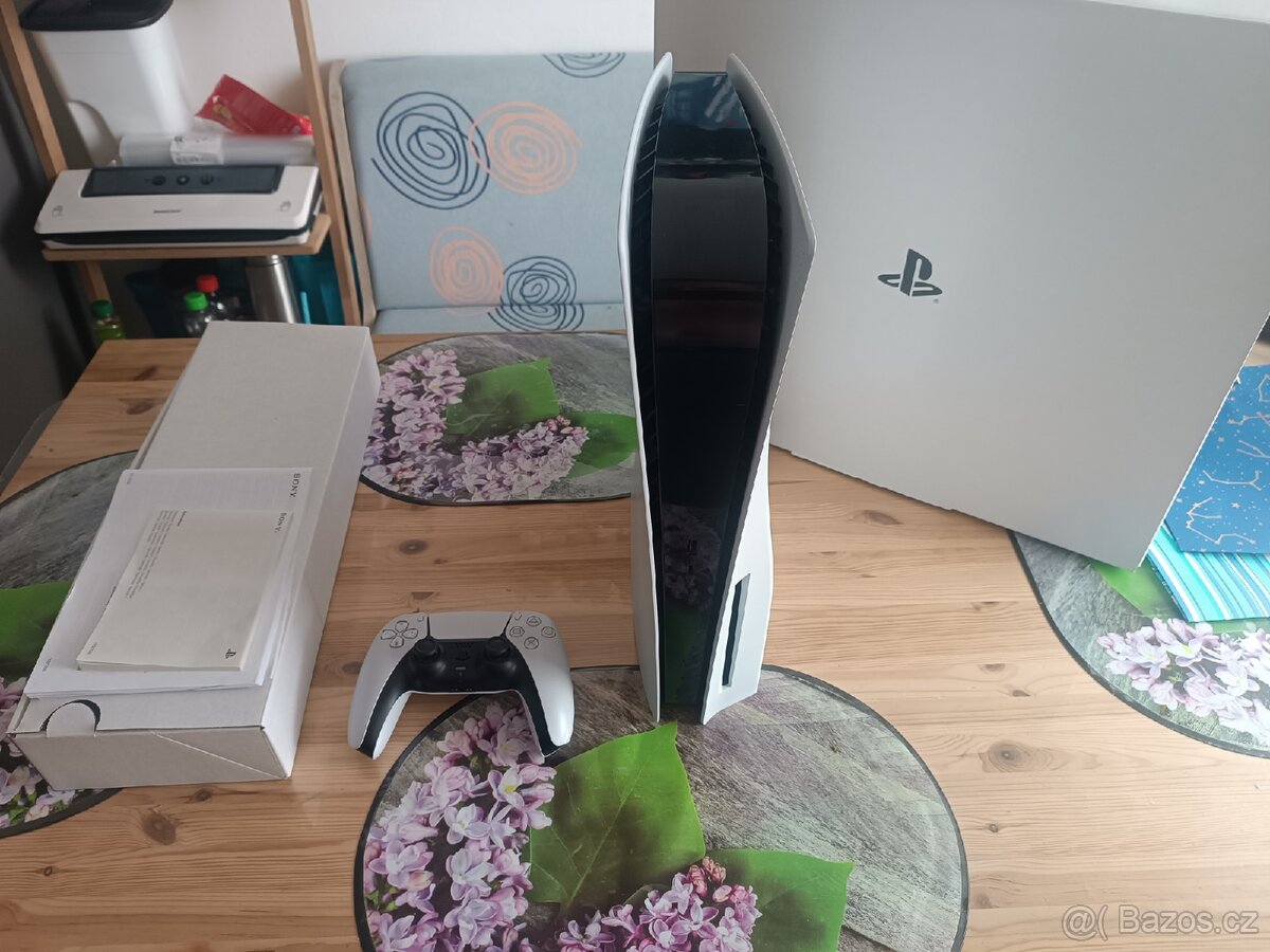PlayStation 5 s mechanikou