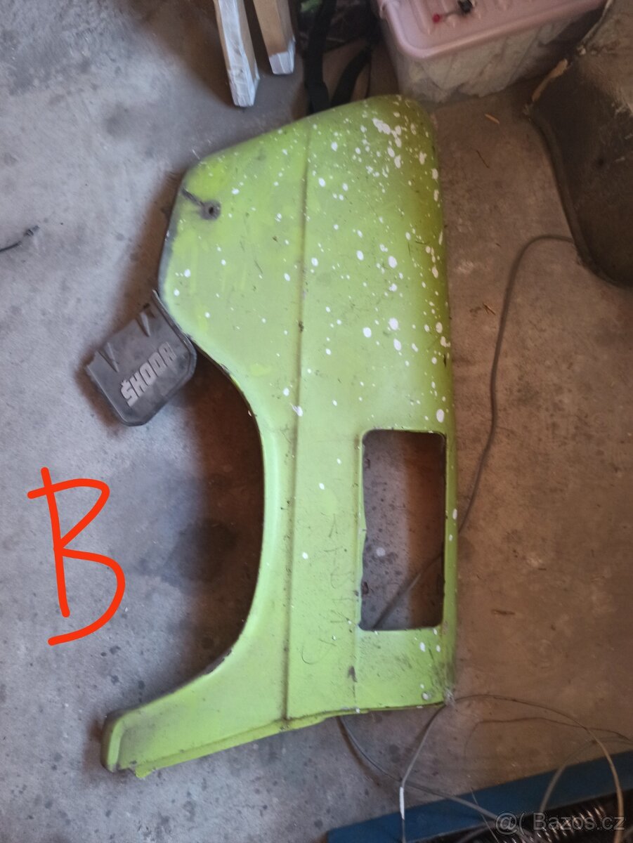 Zadní blatník Škoda 100