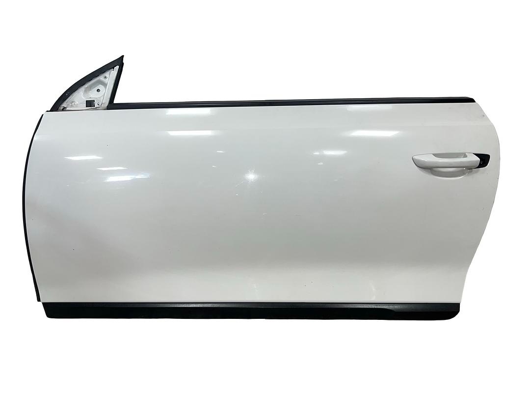 Levé přední dveře bílá barva LB9A VW Scirocco 3 r.v. 2011