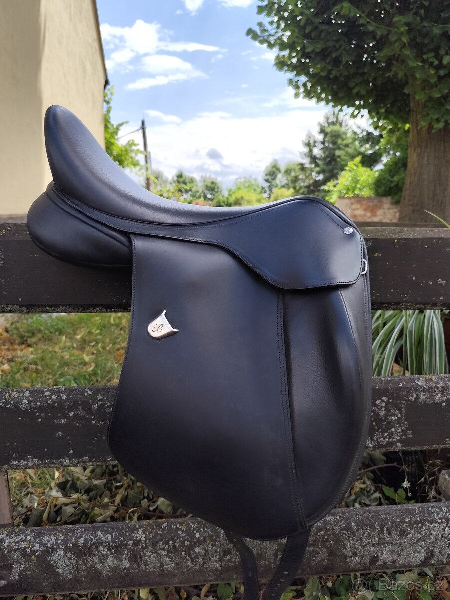 Sedlo Bates dressage INNOVA