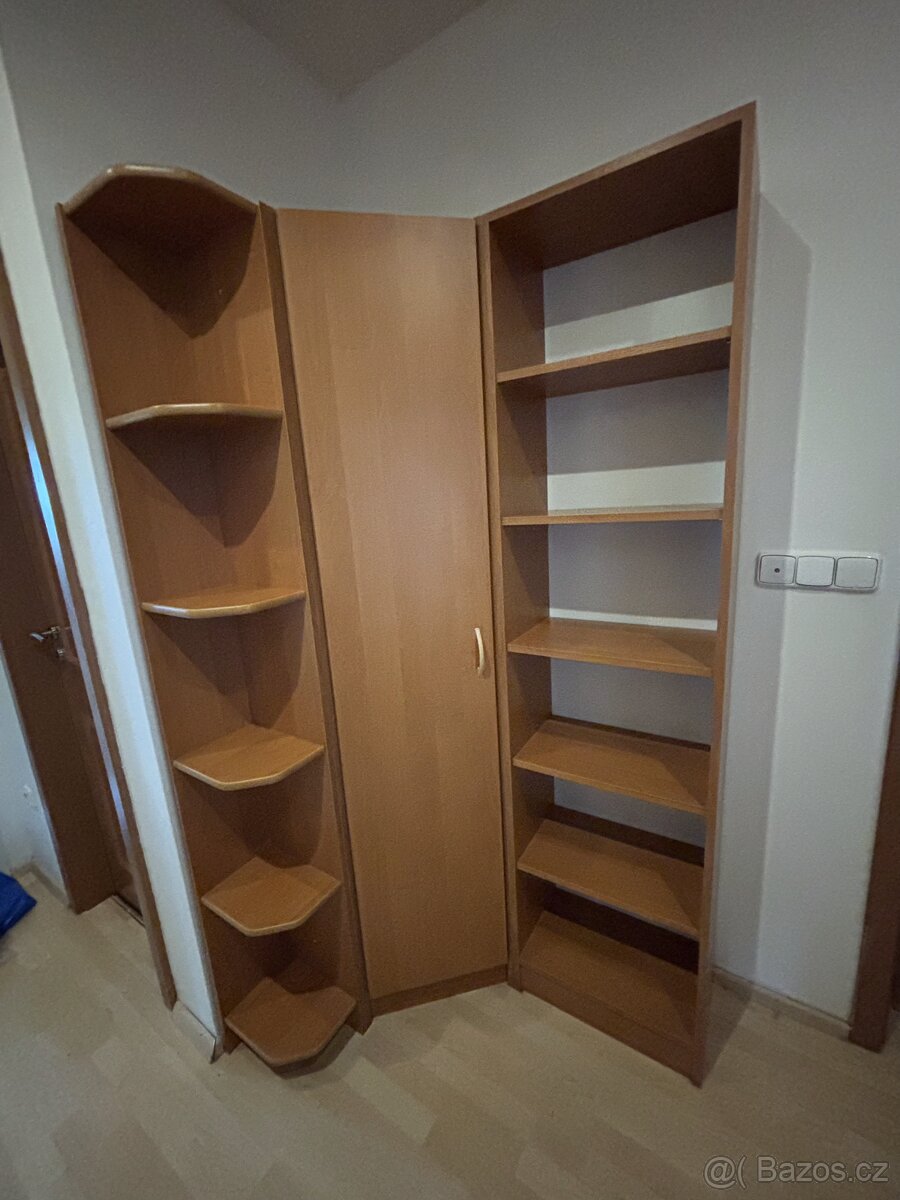 Skříň/Knihovna za odvoz