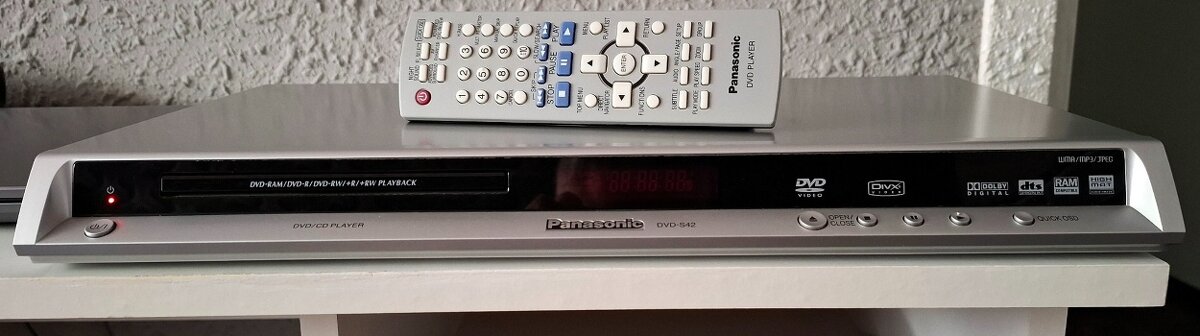 PANASONIC DVD-S42
