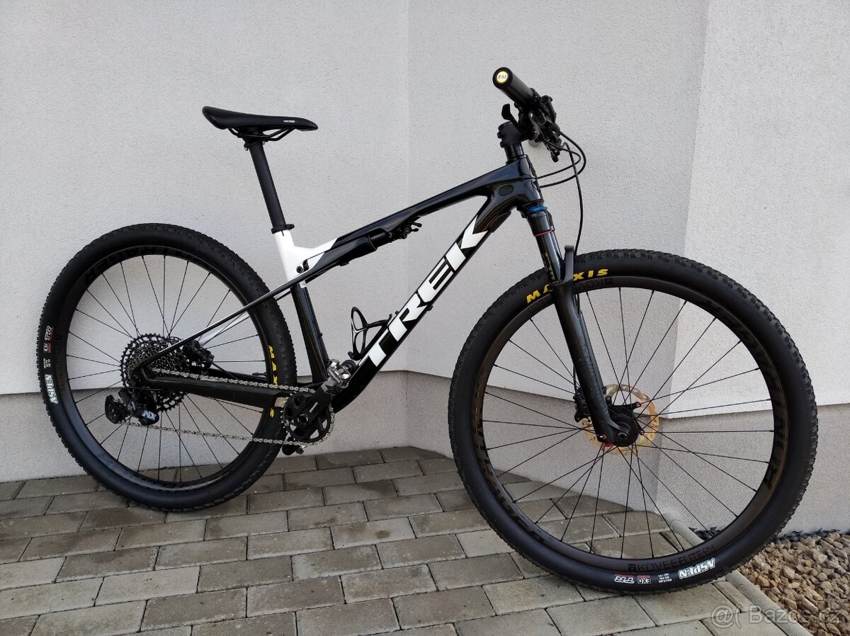 Trek Supercaliber 9.7 karbon rám/karbon kola.jako NOVÝ