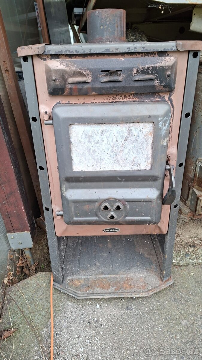 Kamna Petry,Mora 242.