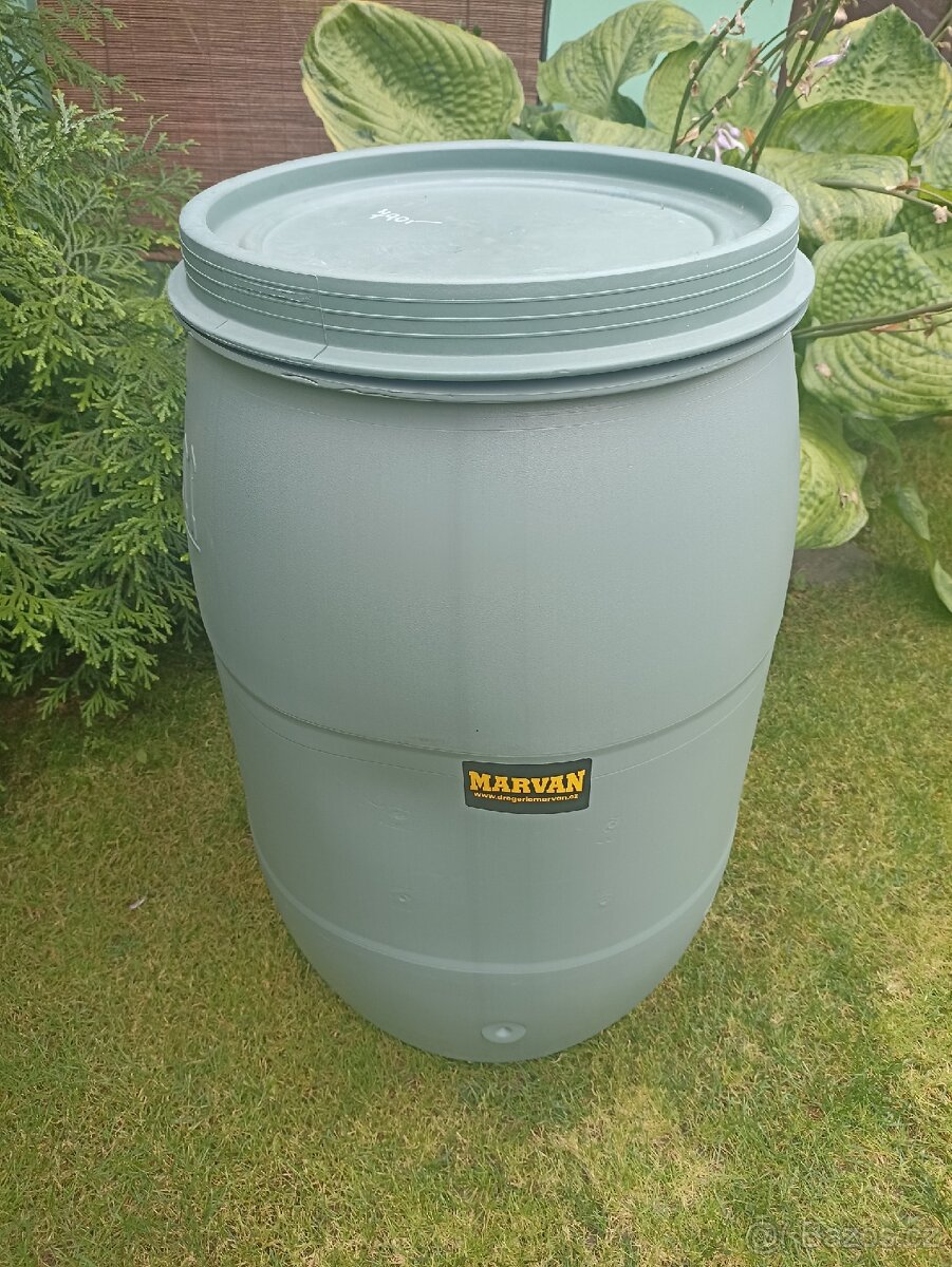 Plastový NOVÝ sud s víkem a úchyty 150l