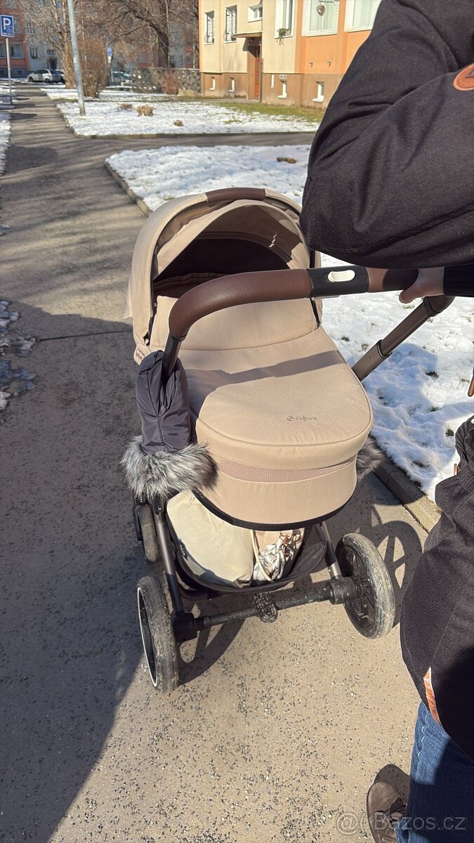 Kočárek Cybex