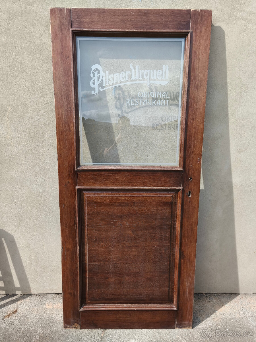 Dveře levé atypické, nejspíše 85, masiv - dub