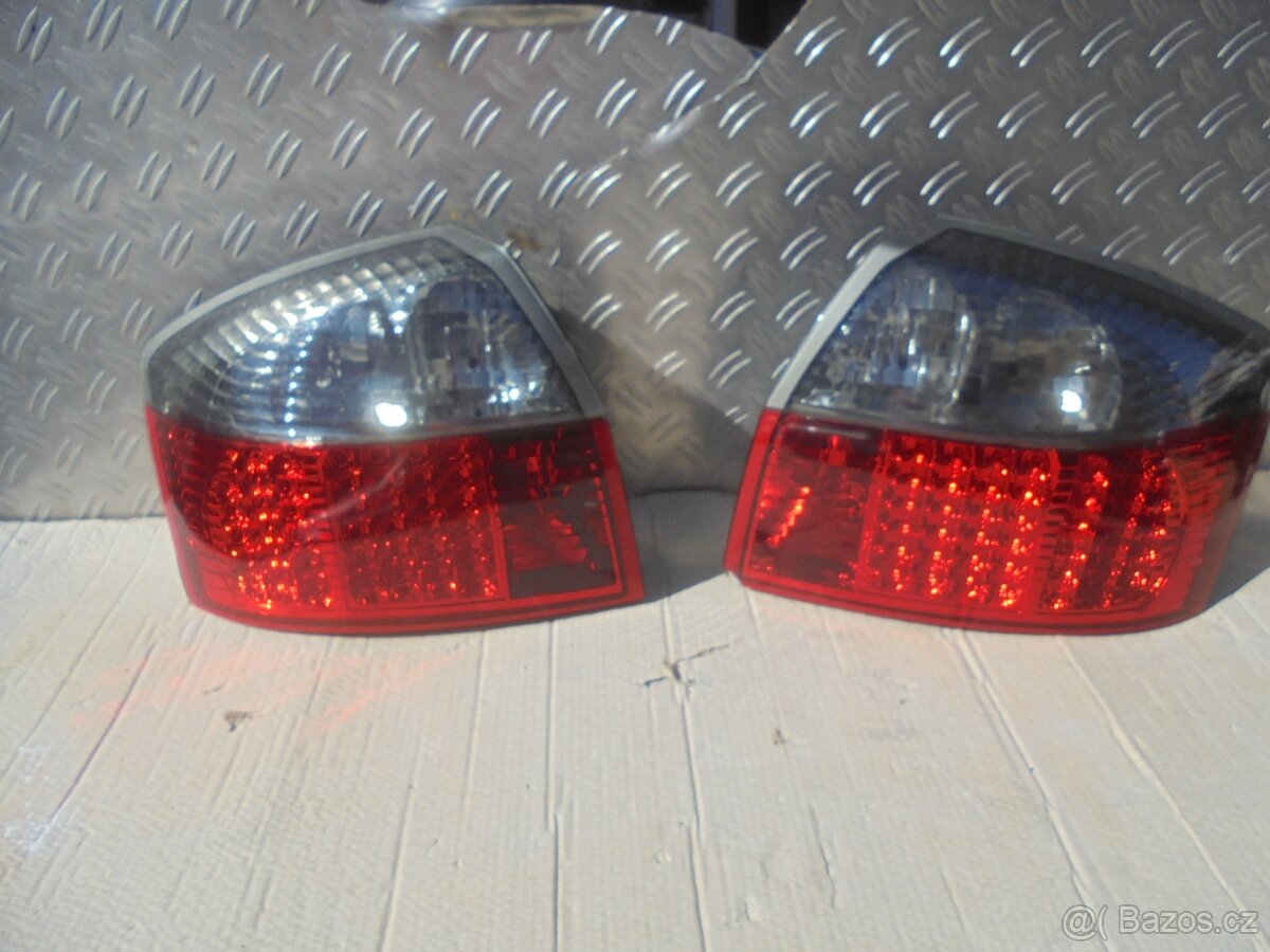 AUDI A4 , 8E LIMO,SEDAN - zadní LED diodová světla