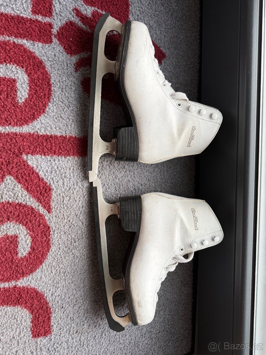 Detske brusle vel 33.