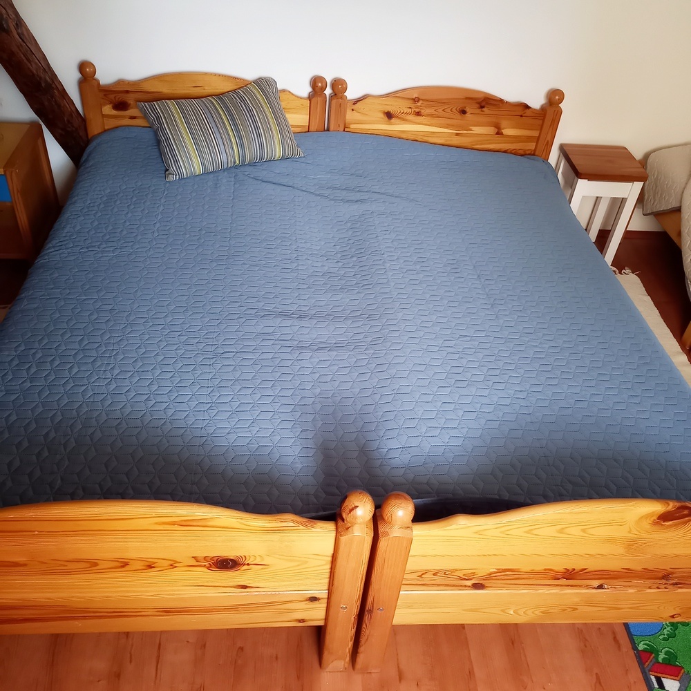 2 komplet lůžka 90 x 200 - cena za kus rám rošt matrace