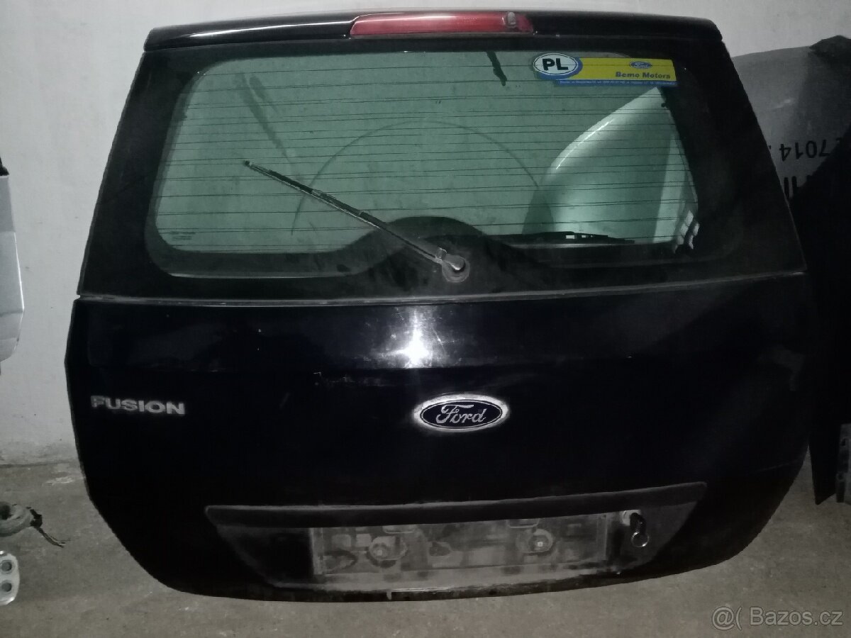 Prodám páté dveře ford fusion