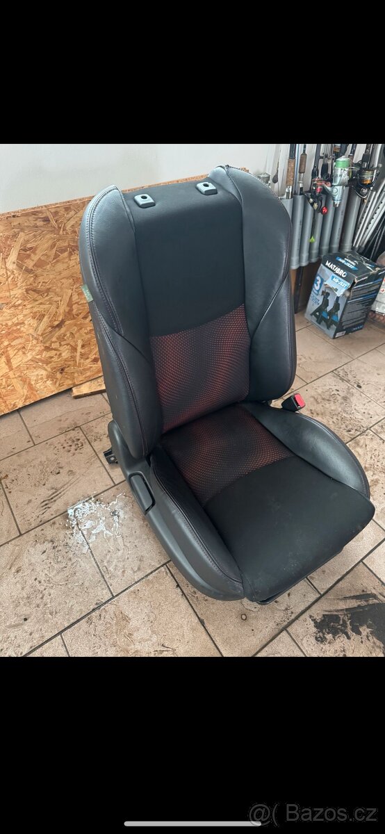 Sedačka spolujezdce Mazda 3 MPs BL