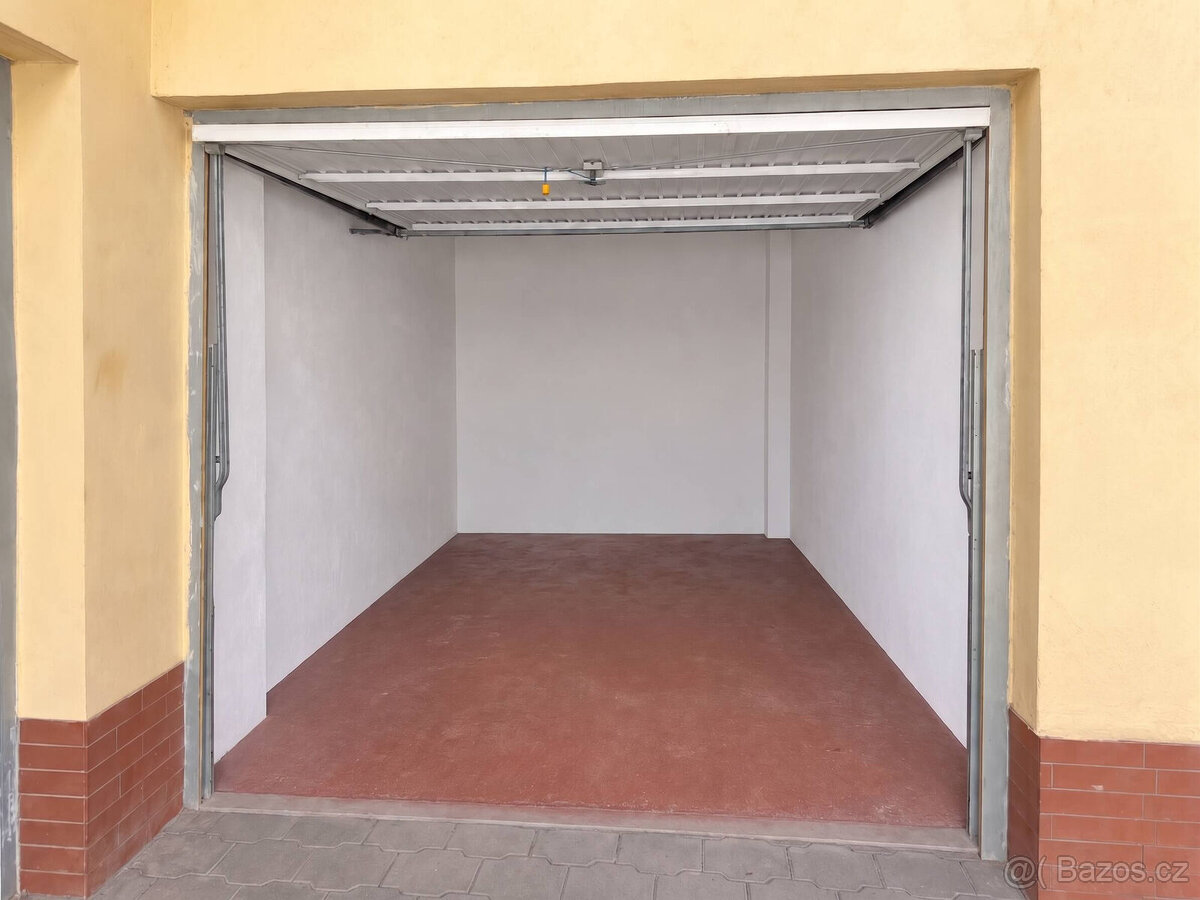 Sale of separate garage 17 m² - Prague 2, Wenzigova