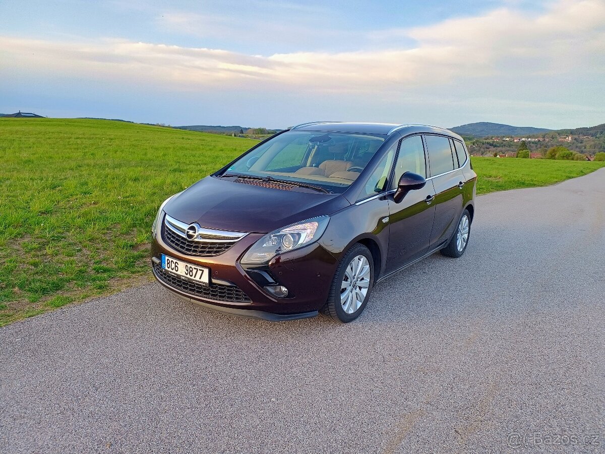 Opel Zafira 2.0 CDTi,121 kW, bi-xenon, nezávislé topení
