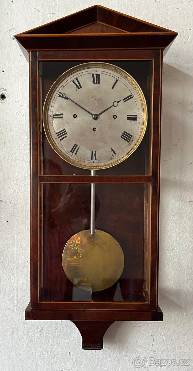 Malé hodiny biedermeier - dachle 60 cm.