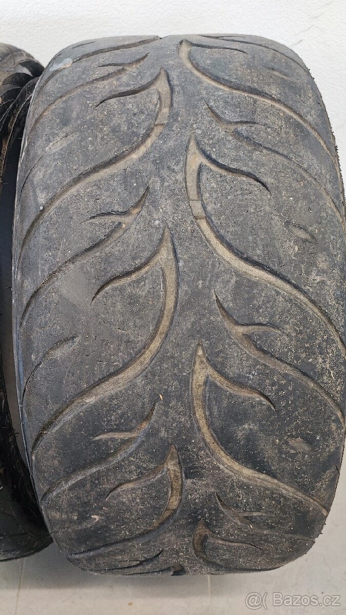 255/35 r19