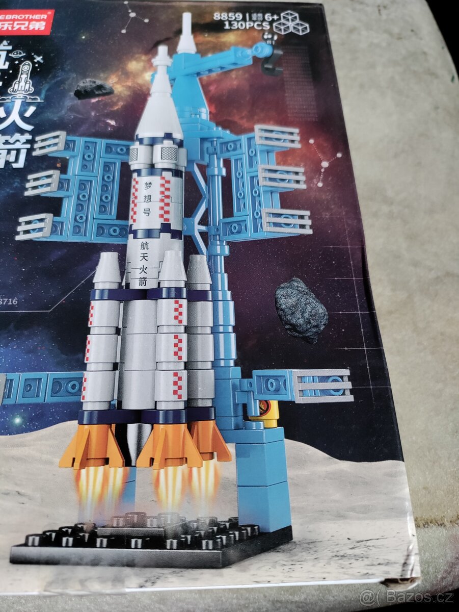Raketoplán 130 kousků sestaveni od 6 let