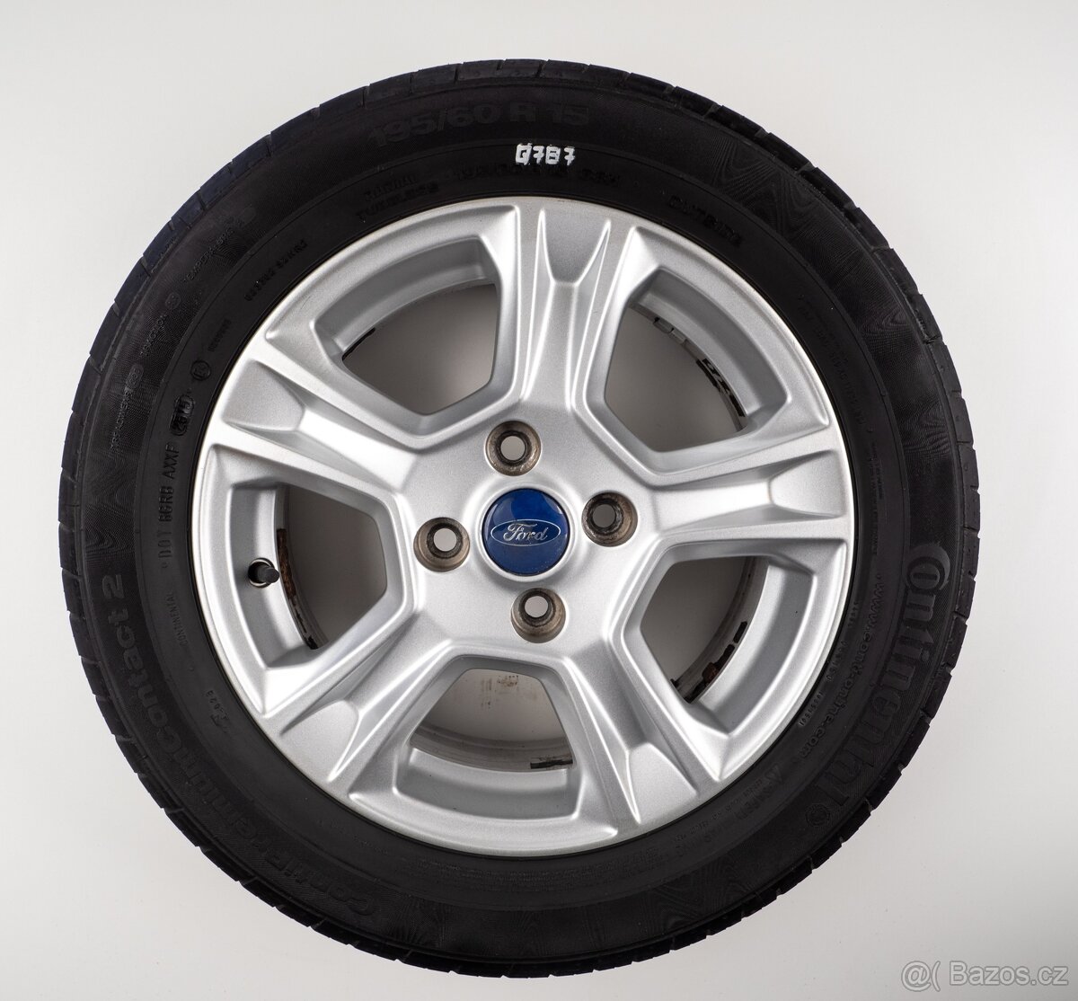 Ford Tourneo Courier - Originání 15" alu kola - Letní pneu