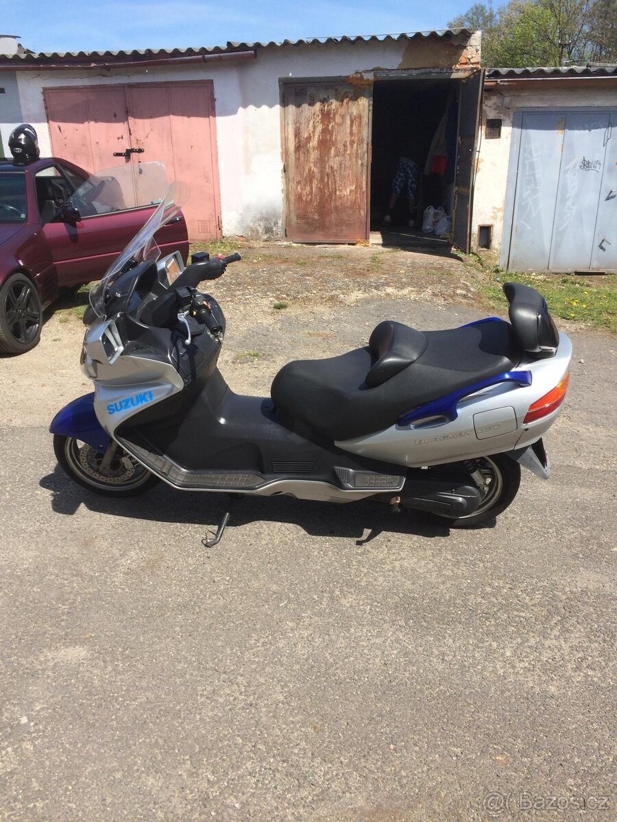 Suzuki Burgman 650