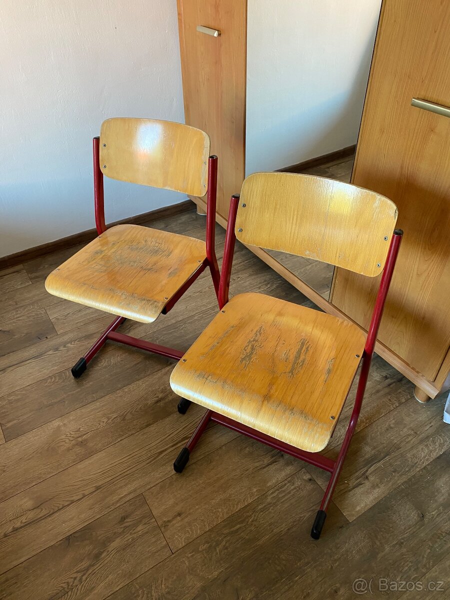 Školní židle