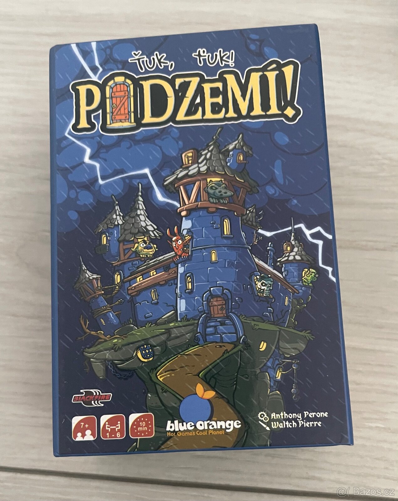 Karetní hra ťuk ťuk podzemí