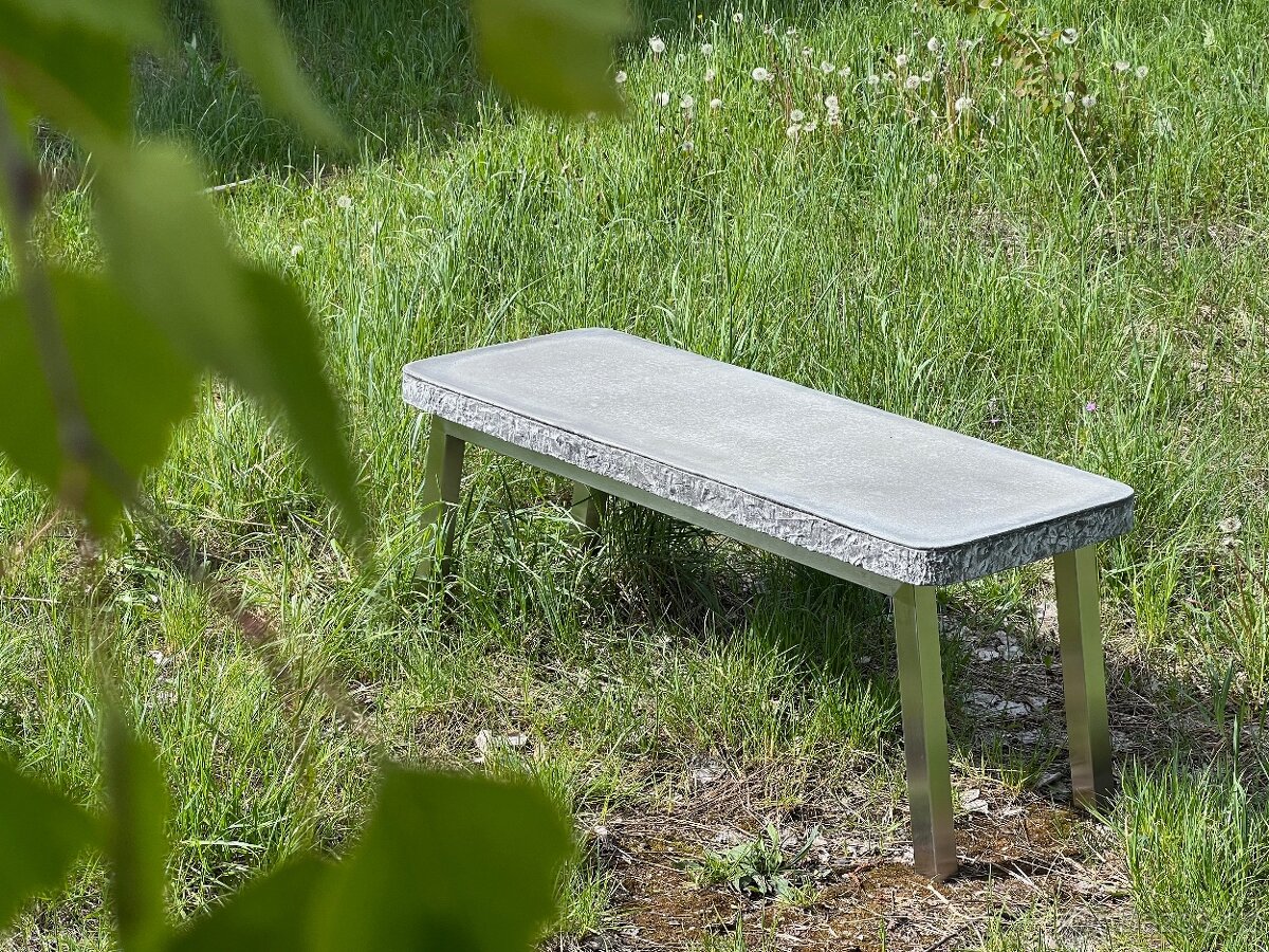 Zahradní lavice
