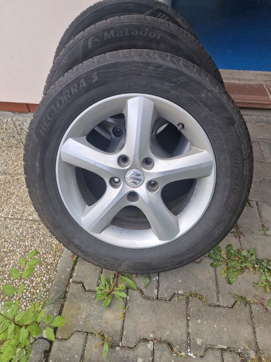Prodám pneumatiky na litých kolech