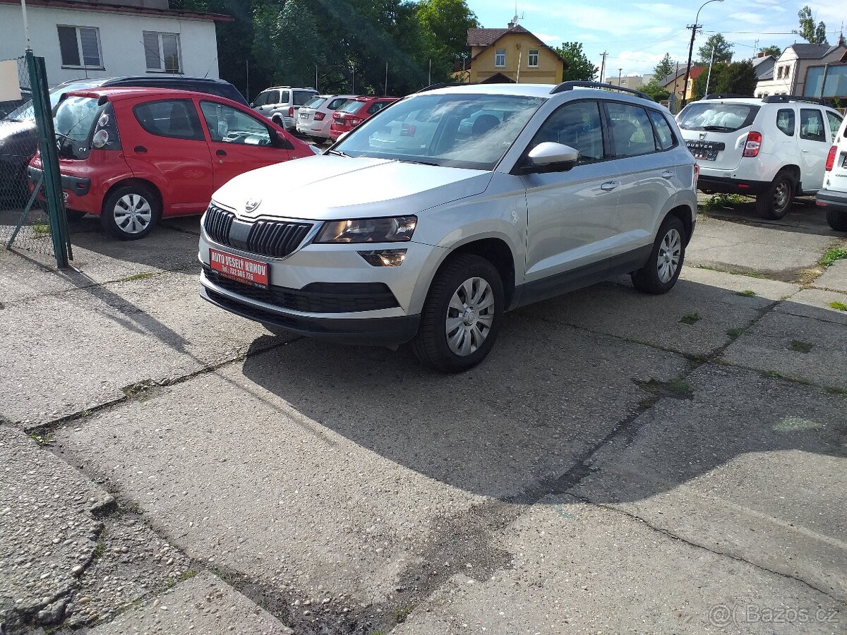 ŠKODA KAROQ 2,0 TDi,4x4 AUTOMAT,KLIMA,ESP.ABS,ČR,SERVISKA