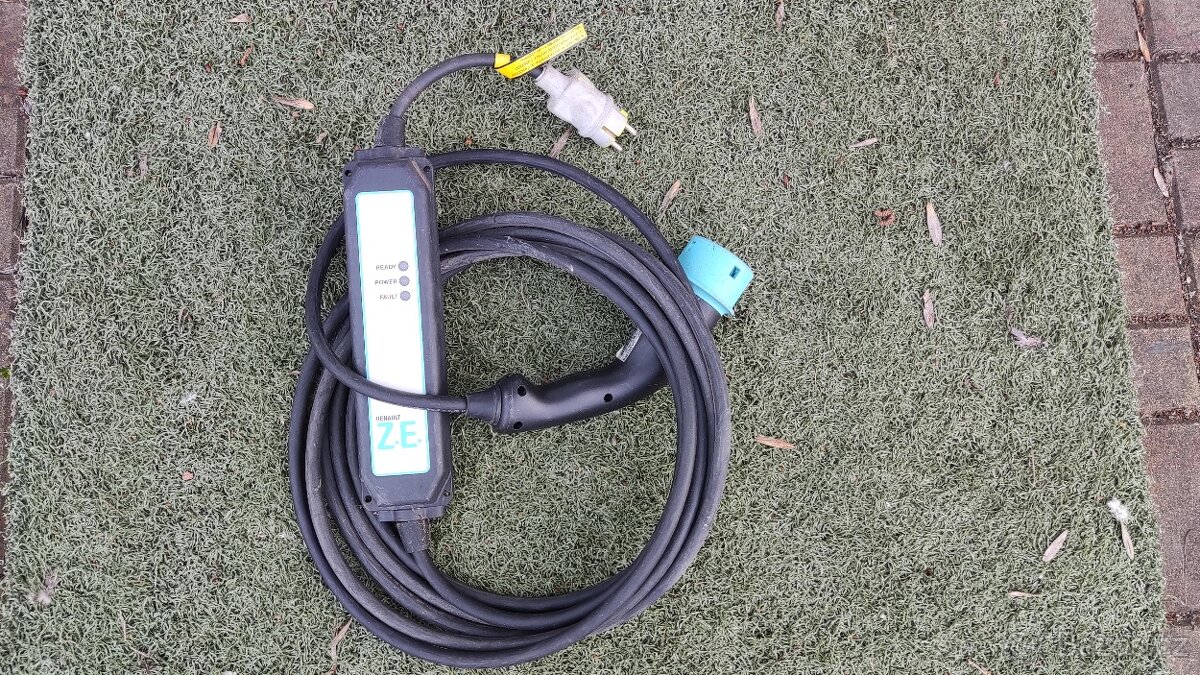 Nabíječka pro elektromobil, 230V, 10A