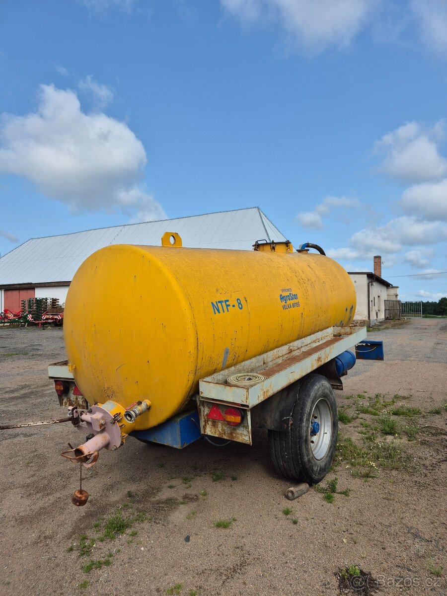 Fekál 8000l