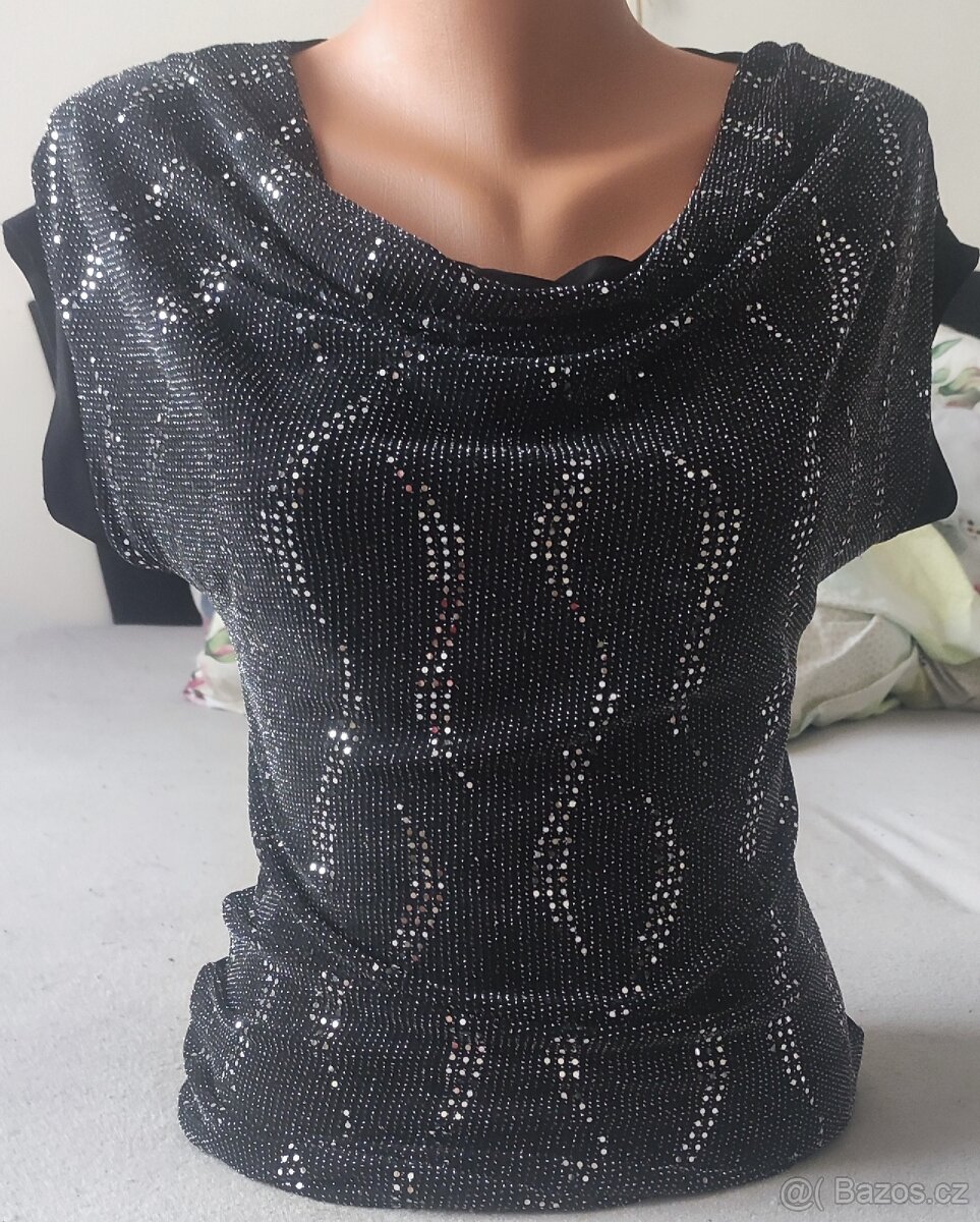 Přiléhavý top Vero Moda