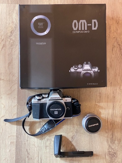 Olympus OM-D E-M 10 II