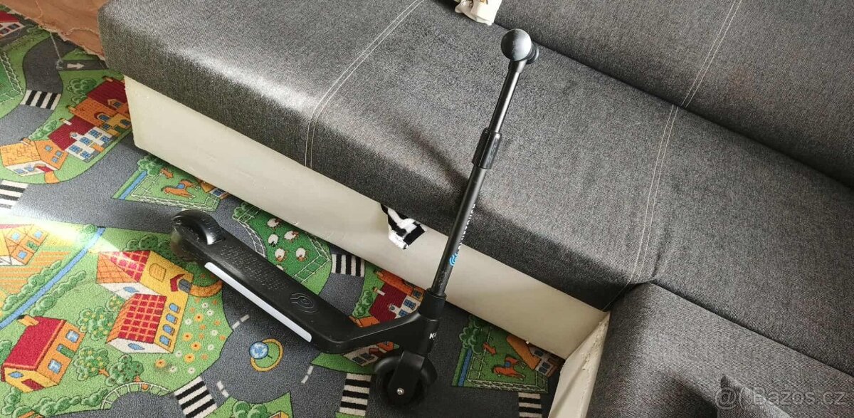 Elektrická koloběžka dětská
