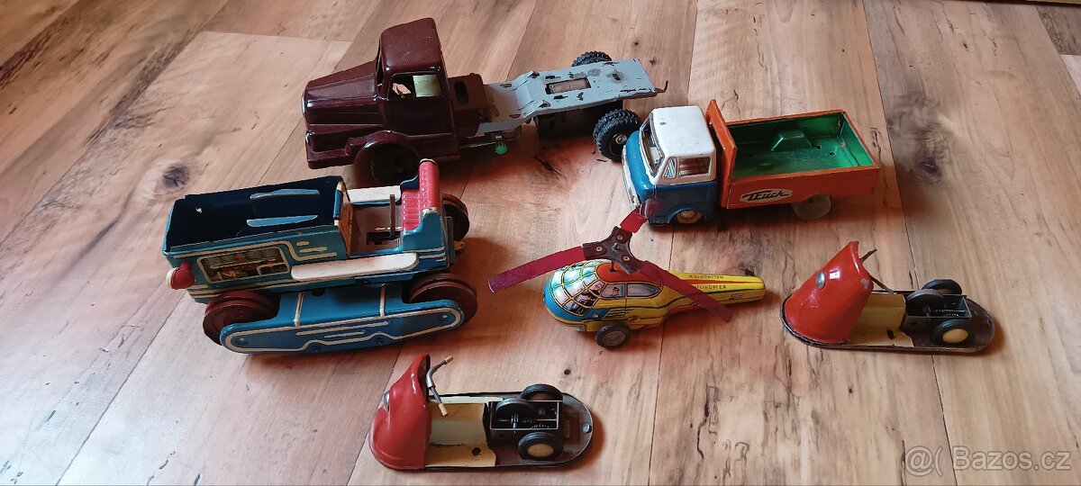 Staré plechové hračky Tatrasmalt,Marklin