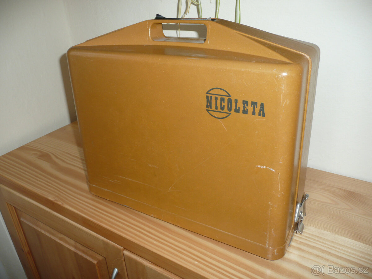 Šicí stroj NICOLETA