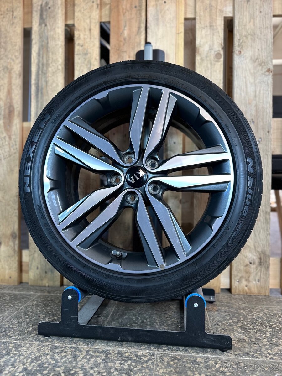 Alu kola 5x114.3 r18 s pneu (zr59