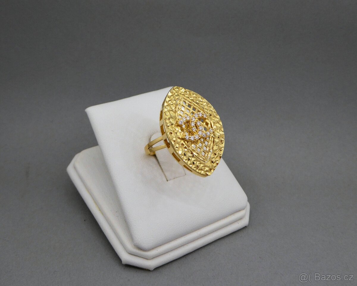 Zlatý zakázkový prsten