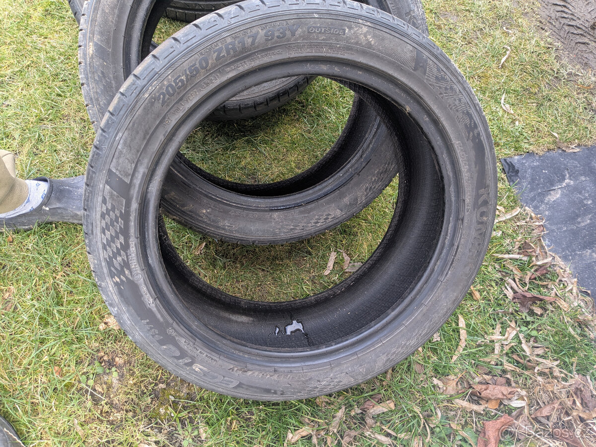 Letní Kumho Ectsa PS71 205/50 R17 93Y