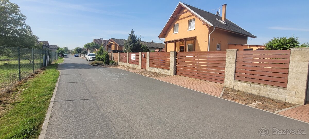 Rodinný dům 3+1, pozemek 837m², Staré Ouholice