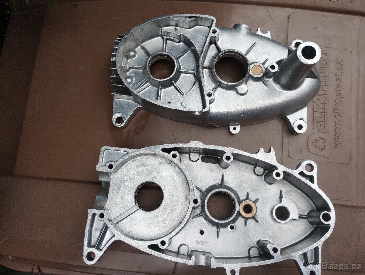 Jawa 50/555, 05 pionýr bloky motoru na renovaci