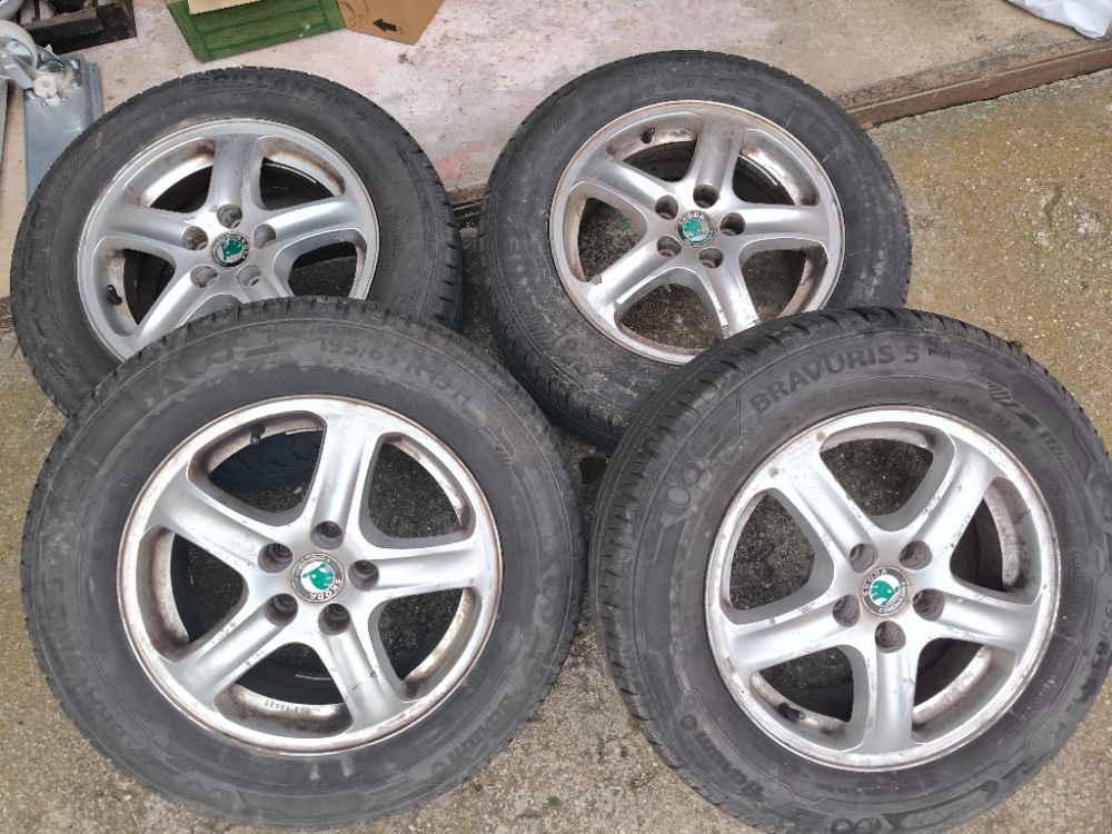 Alu kola ET 38 (5x100 R15) škoda Octavia