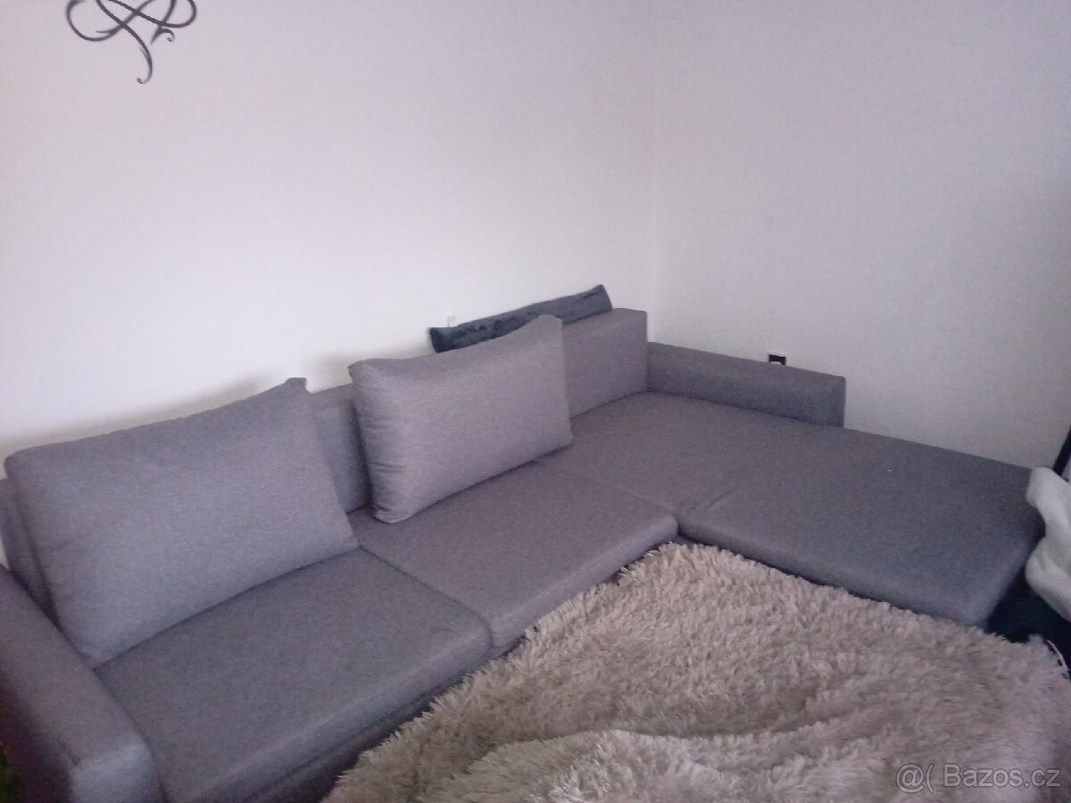 Rozkládací gauč