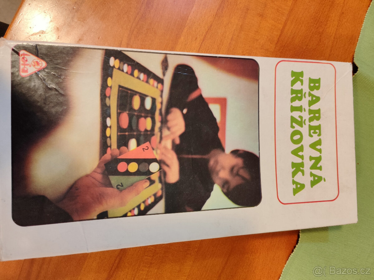Hra retro Barevná křížovka